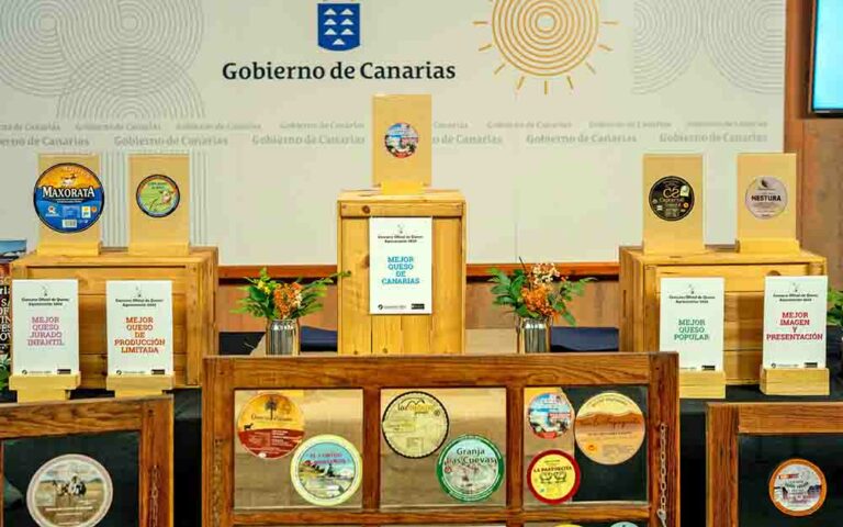 La Pastora untado con pimentón semicurado de mezcla, de Ganadería La Pared, Mejor Queso de Canarias 2024