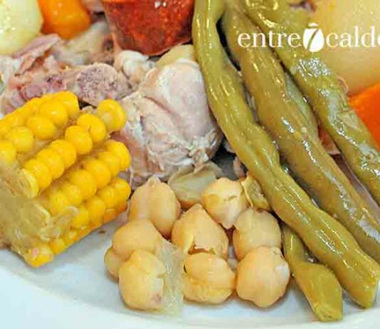 El puchero canario, el gran cocido del Atlántico que se distingue por su tumbo y su riqueza vegetal Puchero canario, | © Manuel Expósito.