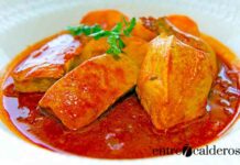 Atún en mojo rojo, Caprichos de La Gomera./ © Manuel Expósito.