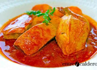 Atún en mojo rojo, Caprichos de La Gomera./ © Manuel Expósito.